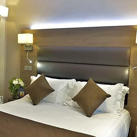מלון Renoir Montparnasse 3*