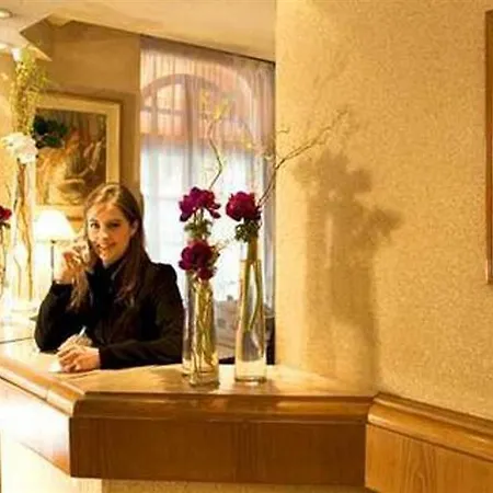מלון Renoir Montparnasse 3*