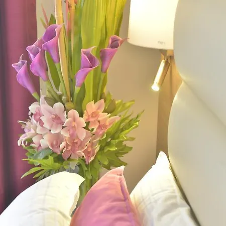 Renoir Montparnasse فندق 3*