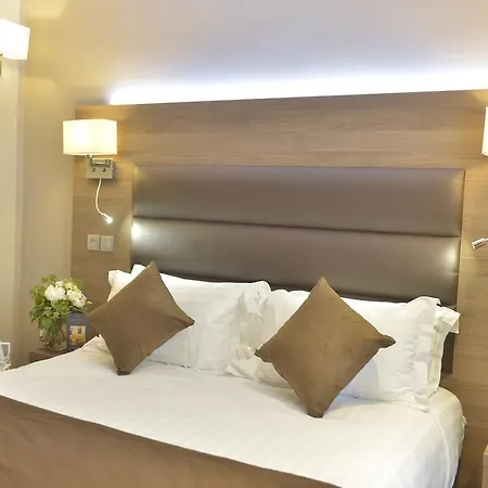 Renoir Montparnasse מלון 3*