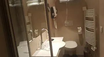 Renoir Montparnasse 3* פריז