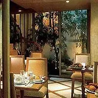 מלון Renoir Montparnasse 3*