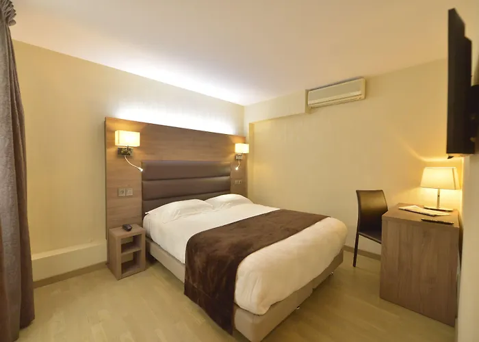 Hotel Renoir Montparnasse 3*