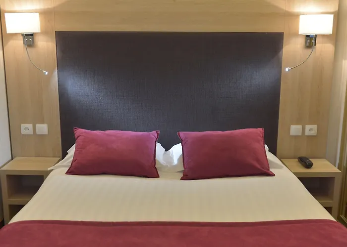 Hotel Renoir Montparnasse 3*