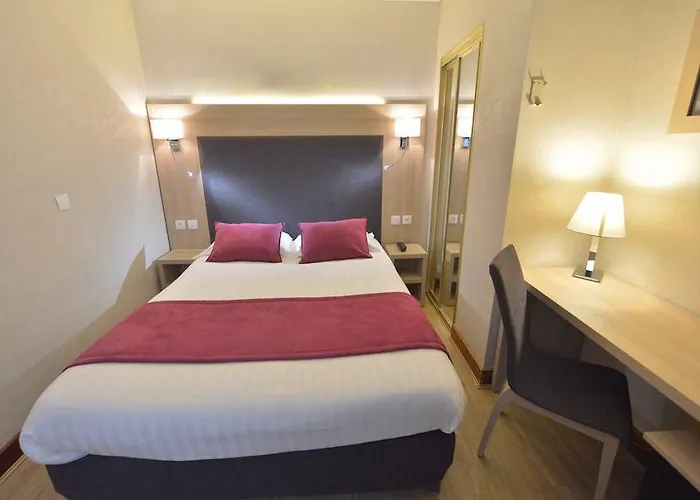 Hotel Renoir Montparnasse 3*